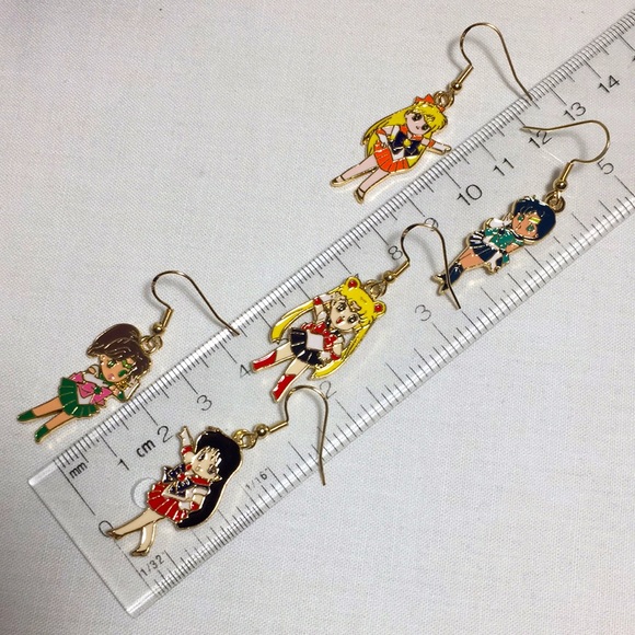 🍏50% OFF/3+...Set of 5 Sailor Moon Characters and 2 Cats Earrings - Picture 11 of 13